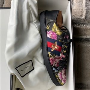 Men’s Gucci Size 11 sneakers.